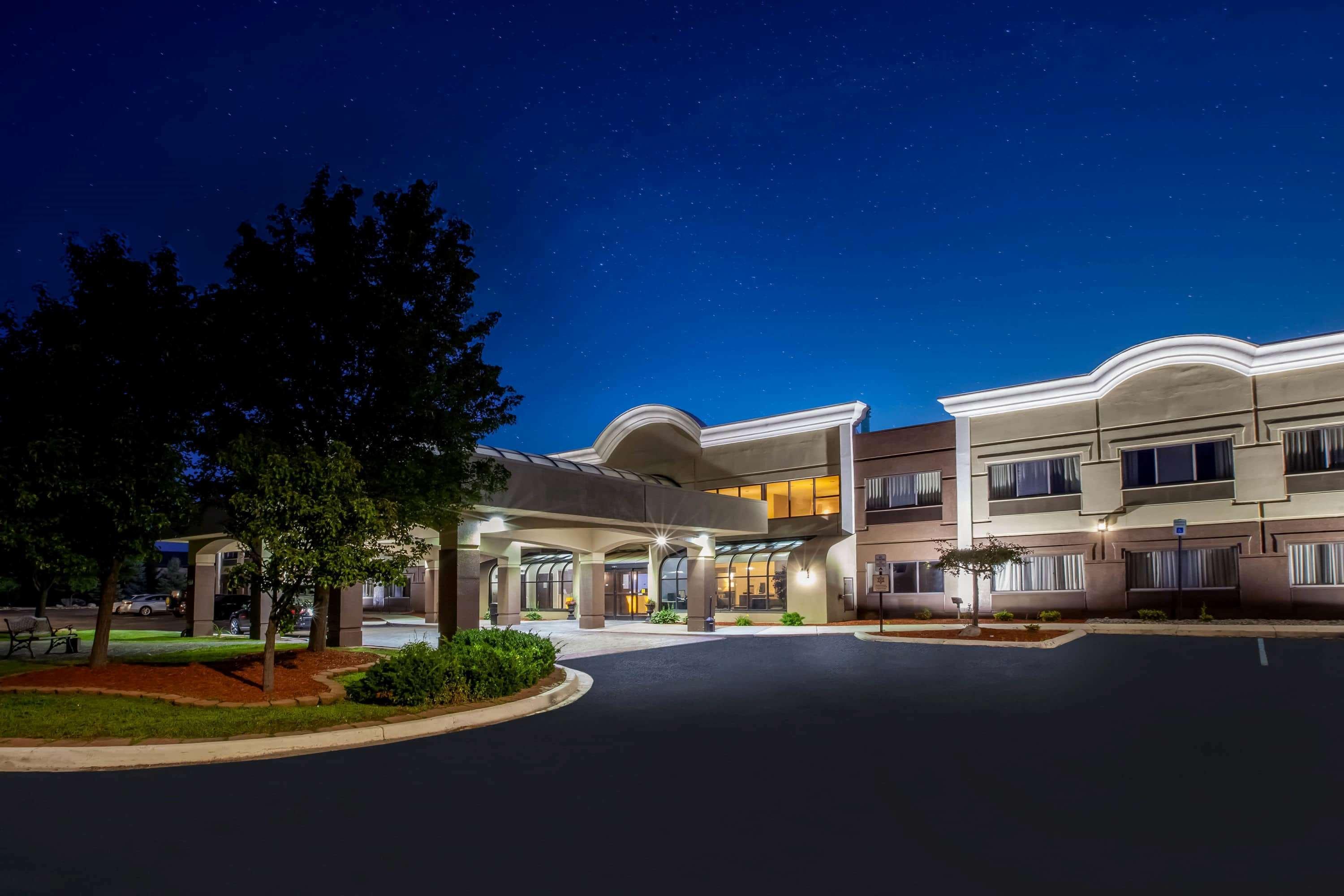 Days Inn&Suites by Wyndham Rochester Hills MI Exterior foto