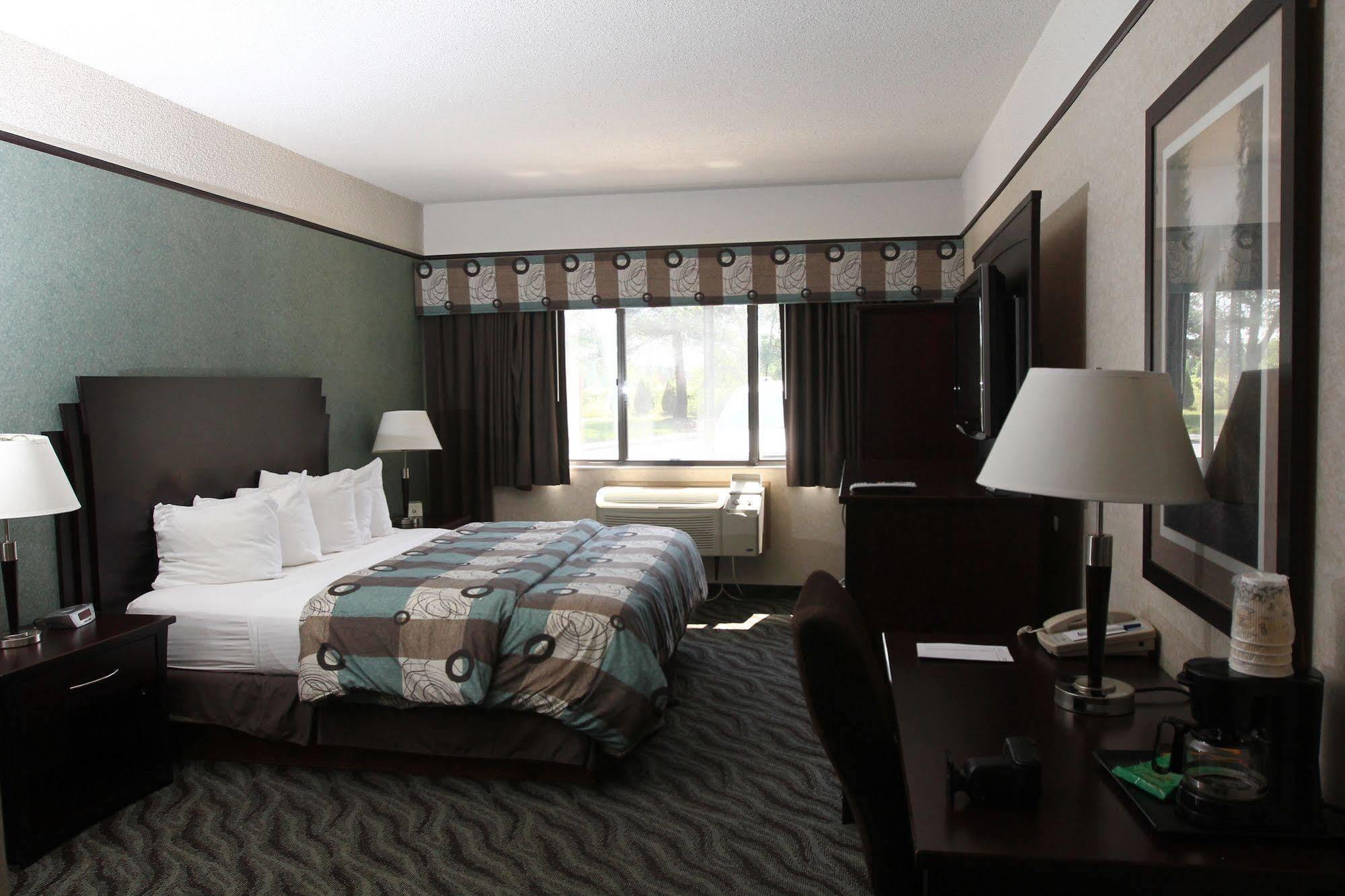 Days Inn&Suites by Wyndham Rochester Hills MI Exterior foto