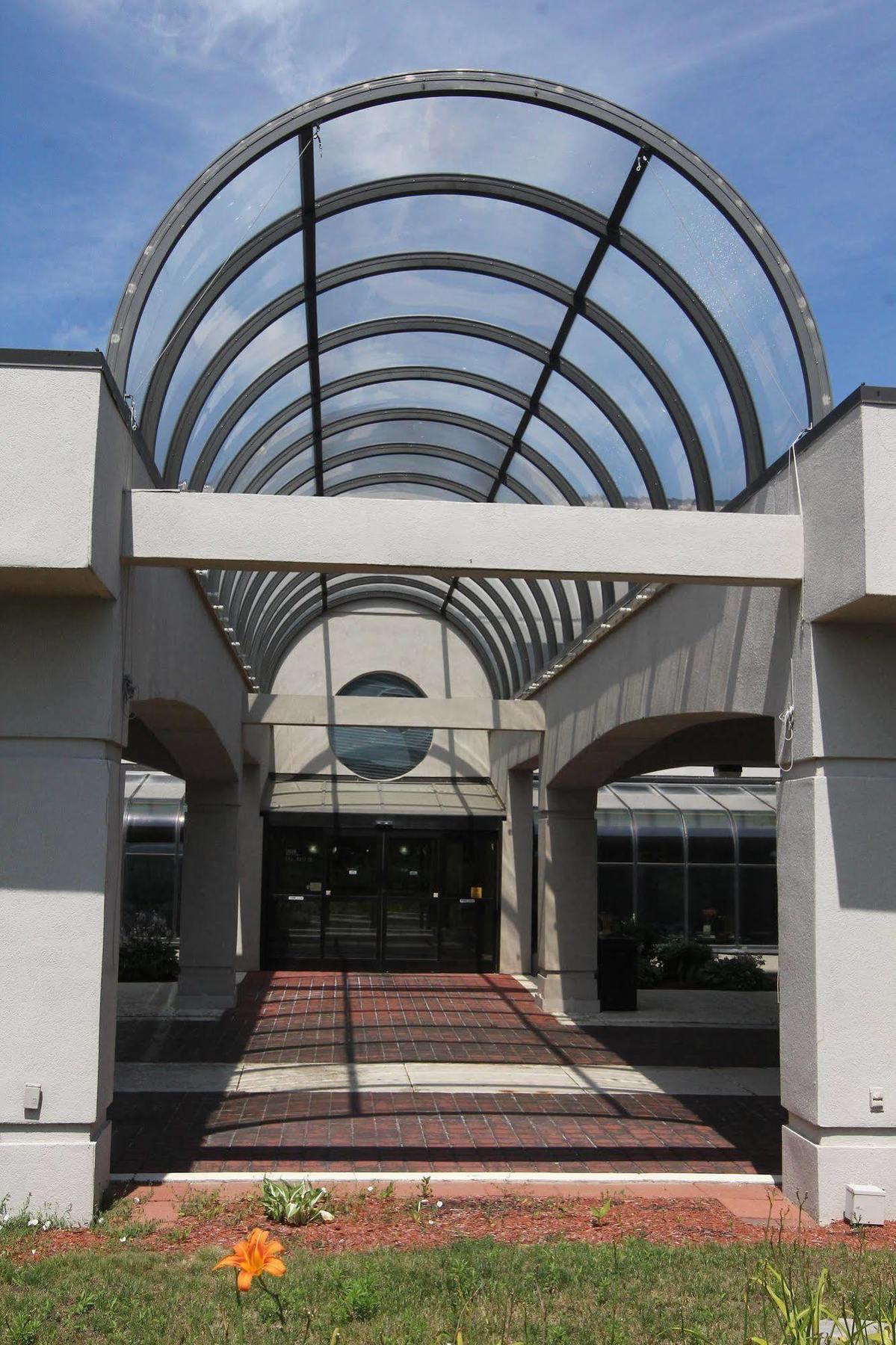 Days Inn&Suites by Wyndham Rochester Hills MI Exterior foto