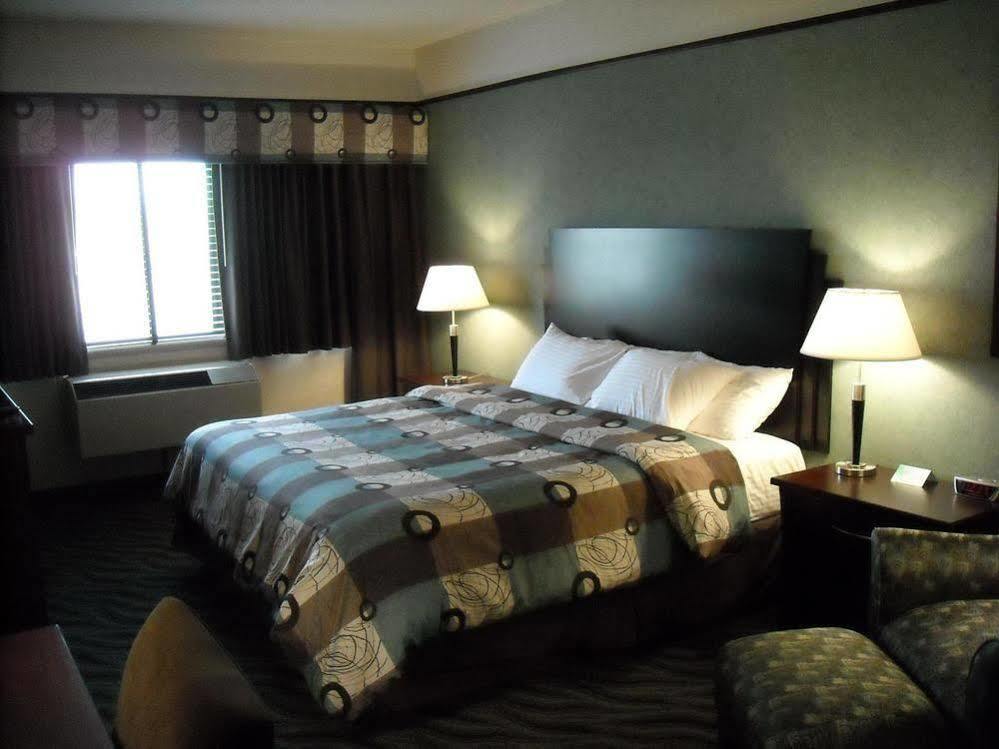Days Inn&Suites by Wyndham Rochester Hills MI Exterior foto